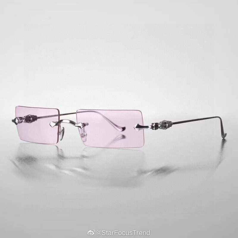 Picture of Chrome Hearts Sunglasses _SKUfw52080170fw